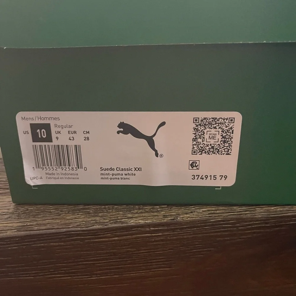 RARE!!!! Brand New in Box classic suede mint/white puma sneakers men’s , size 10